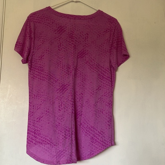 Set of twoTEKGear DryTEK short sleeve tops size medium - Picture 3 of 4